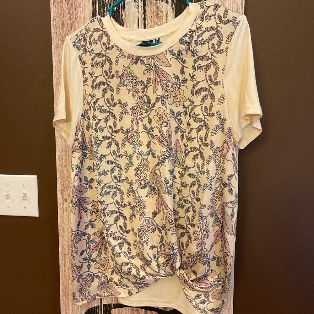 Kaari blue top. Size medium.